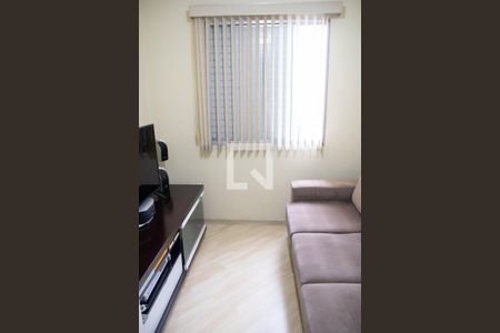 Quarto 2 de apartamento para alugar com 2 quartos, 60m² em Vila Irmãos Arnoni, São Paulo