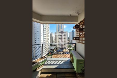 Varanda de apartamento à venda com 2 quartos, 72m² em Vila Gumercindo, São Paulo