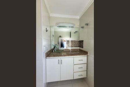 Lavabo de apartamento à venda com 2 quartos, 72m² em Vila Gumercindo, São Paulo