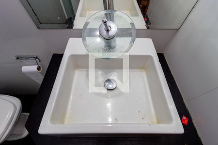 Apartamento à venda com 68m², 2 quartos e 1 vagaDetalhe Banheiro - Social