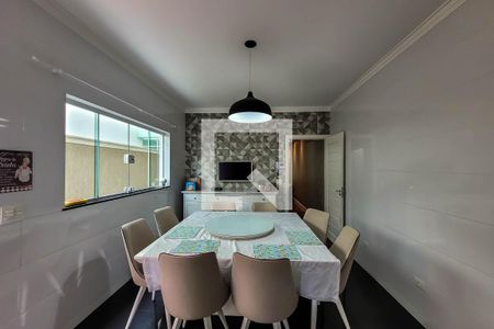 Casa à venda com 210m², 3 quartos e 2 vagasCopa