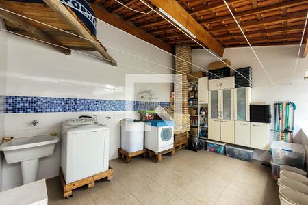 Casa à venda com 210m², 3 quartos e 2 vagasÁrea de Serviço