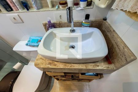 Casa à venda com 210m², 3 quartos e 2 vagasBanheiro Quarto 3 - Suíte