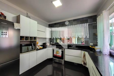 Casa à venda com 210m², 3 quartos e 2 vagasCozinha