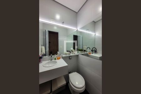 Lavabo de casa à venda com 3 quartos, 210m² em Vila Moinho Velho, São Paulo