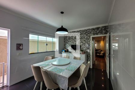 Casa à venda com 210m², 3 quartos e 2 vagasCopa