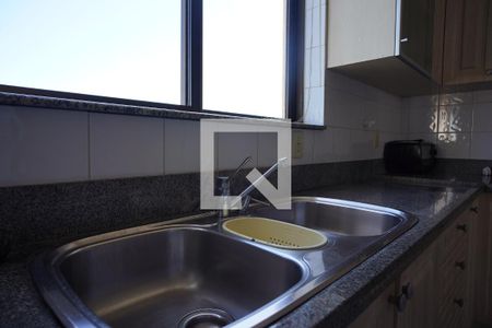 Apartamento à venda com 102m², 3 quartos e 2 vagasCozinha