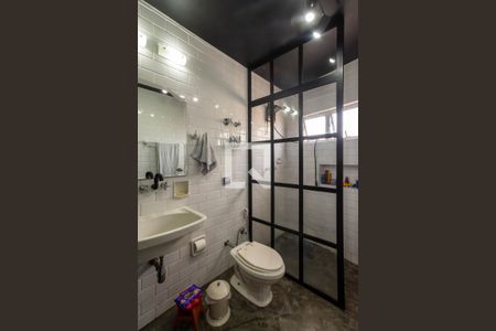 Casa à venda com 500m², 4 quartos e sem vagaBanheiro da Suíte 2