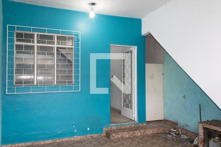 Casa para alugar com 80m², 2 quartos e 1 vagaQuintal