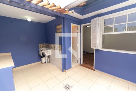 Casa à venda com 140m², 3 quartos e 1 vagaÁrea de Serviço