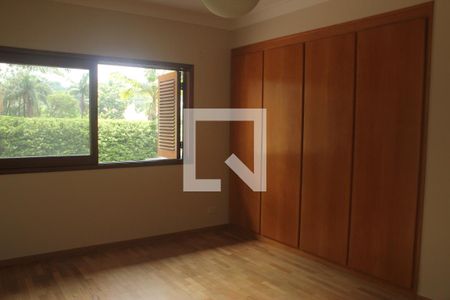 Casa para alugar com 350m², 4 quartos e 4 vagasSuíte