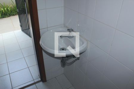Casa para alugar com 350m², 4 quartos e 4 vagasBanheiro de serviço