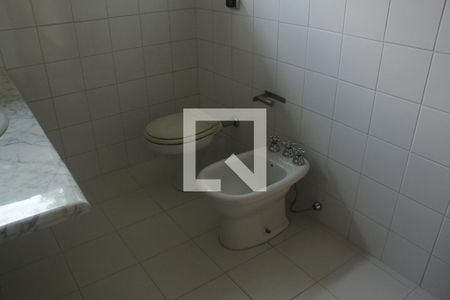 Casa para alugar com 350m², 4 quartos e 4 vagasBanheiro