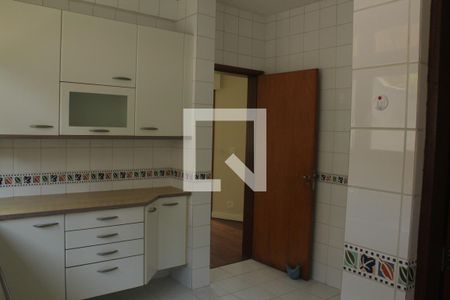 Casa para alugar com 350m², 4 quartos e 4 vagasCozinha