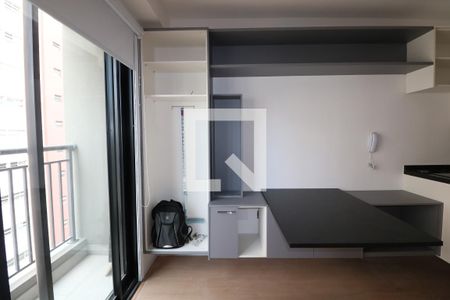 Sala de kitnet/studio para alugar com 1 quarto, 24m² em Perdizes, São Paulo