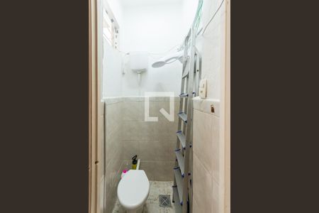 Apartamento à venda com 82m², 2 quartos e sem vagaBanheiro de Serviço