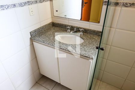 Apartamento à venda com 89m², 3 quartos e 2 vagas Apartamento à venda com 89m², 3 quartos e 2 vagasBanheiro Social