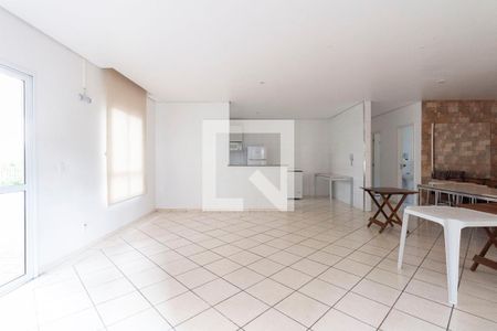 Casa à venda com 53m², 2 quartos e 1 vaga Casa à venda com 53m², 2 quartos e 1 vagaCondomínio - Salão de Festas