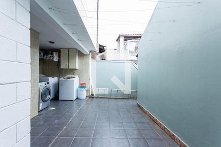 Casa à venda com 212m², 3 quartos e 2 vagas Casa à venda com 212m², 3 quartos e 2 vagasLavanderia