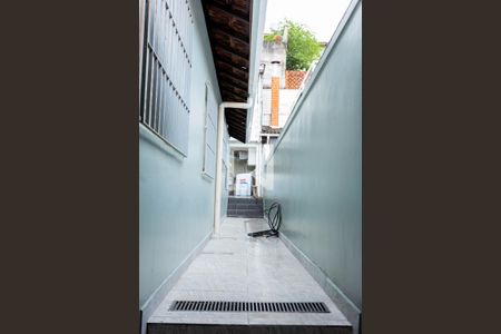 Casa à venda com 212m², 3 quartos e 2 vagas Casa à venda com 212m², 3 quartos e 2 vagasCorredor Lateral