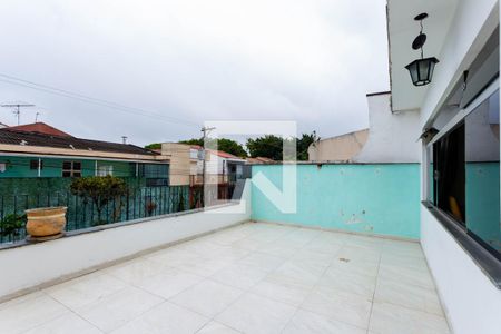 Casa à venda com 212m², 3 quartos e 2 vagas Casa à venda com 212m², 3 quartos e 2 vagasVaranda