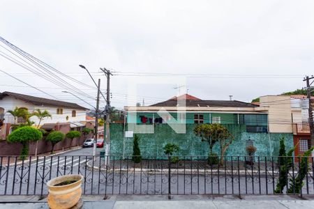 Casa à venda com 212m², 3 quartos e 2 vagas Casa à venda com 212m², 3 quartos e 2 vagasVaranda