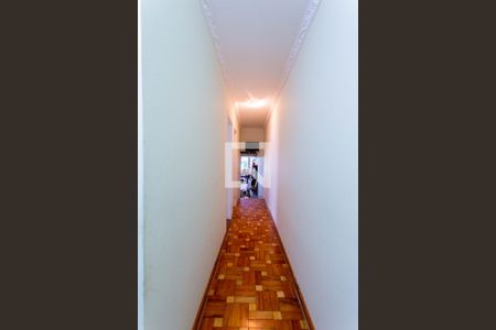 Casa à venda com 212m², 3 quartos e 2 vagas Casa à venda com 212m², 3 quartos e 2 vagasCorredor Quartos