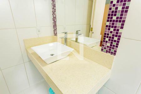 Casa à venda com 212m², 3 quartos e 2 vagas Casa à venda com 212m², 3 quartos e 2 vagasBanheiro Suite 2