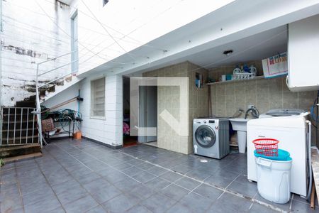 Casa à venda com 212m², 3 quartos e 2 vagas Casa à venda com 212m², 3 quartos e 2 vagasLavanderia