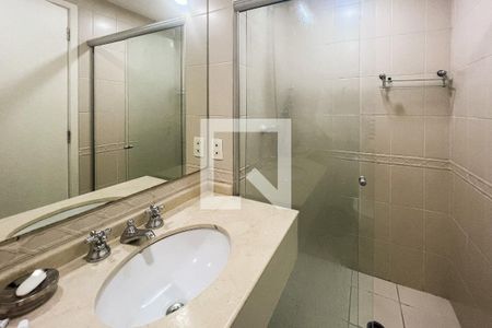 Apartamento para alugar com 60m², 1 quarto e 2 vagasBanheiro da Suíte