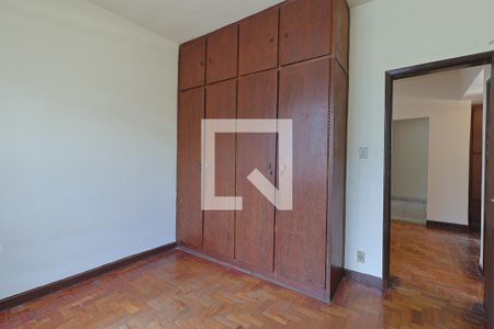Casa para alugar com 3 quartos, 615m² em Santa Rosa, Belo Horizonte