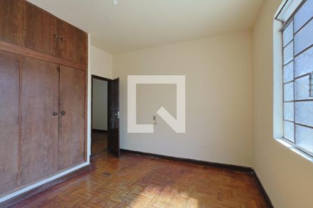 Casa para alugar com 3 quartos, 615m² em Santa Rosa, Belo Horizonte
