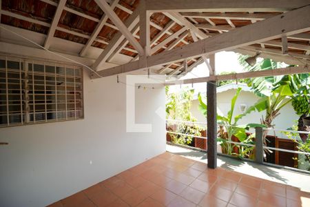 Casa à venda com 137m², 2 quartos e 2 vagasVaranda