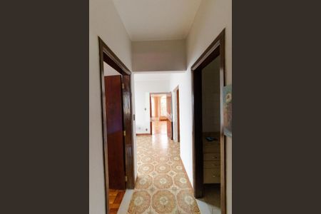 Casa à venda com 137m², 2 quartos e 2 vagasCorredor