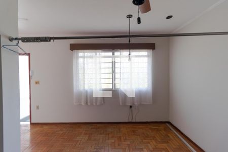 Casa à venda com 137m², 2 quartos e 2 vagasSuíte (Edícula)