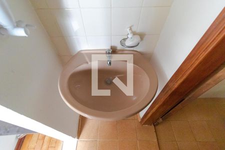 Casa à venda com 137m², 2 quartos e 2 vagasBanheiro da Suíte (Edícula)