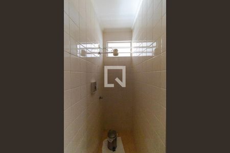 Casa à venda com 137m², 2 quartos e 2 vagasBanheiro da Suíte (Edícula)