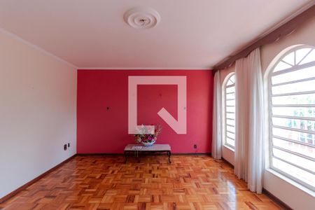 Sala de Estar de casa à venda com 2 quartos, 137m² em Parque São Quirino, Campinas