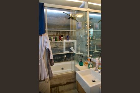 Apartamento para alugar com 156m², 3 quartos e 2 vagas Apartamento para alugar com 156m², 3 quartos e 2 vagasSuíte banheiro