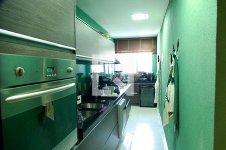 Apartamento para alugar com 156m², 3 quartos e 2 vagas Apartamento para alugar com 156m², 3 quartos e 2 vagasCozinha