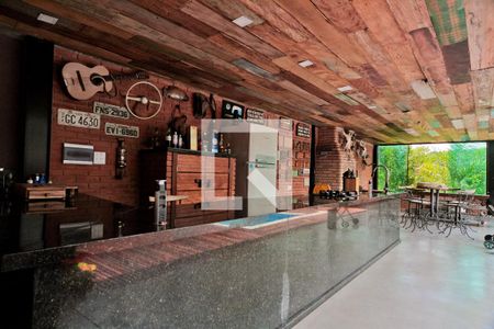 Casa de condomínio à venda com 396m², 4 quartos e 4 vagasÁrea Externa