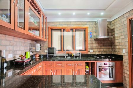 Casa de condomínio à venda com 396m², 4 quartos e 4 vagasCozinha