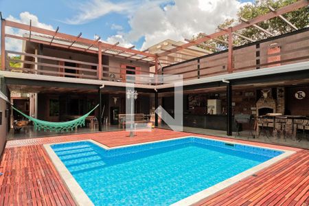 Casa de condomínio à venda com 396m², 4 quartos e 4 vagasÁrea Externa