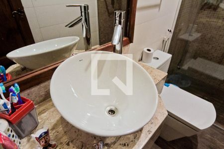 Casa de condomínio à venda com 396m², 4 quartos e 4 vagasBanheiro da Suíte 2