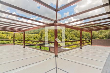 Casa de condomínio à venda com 396m², 4 quartos e 4 vagasvaranda