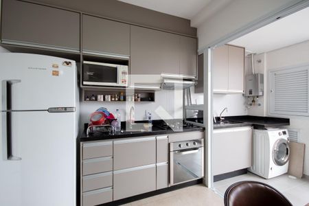 Sala e cozinha de apartamento para alugar com 2 quartos, 46m² em Centro, Osasco