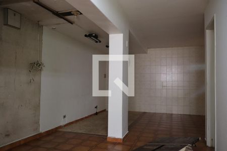 Casa à venda com 256m², 4 quartos e 2 vagasporão