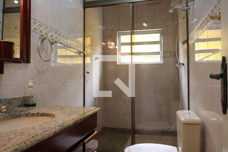 Casa à venda com 256m², 4 quartos e 2 vagasbanheiro do corredor