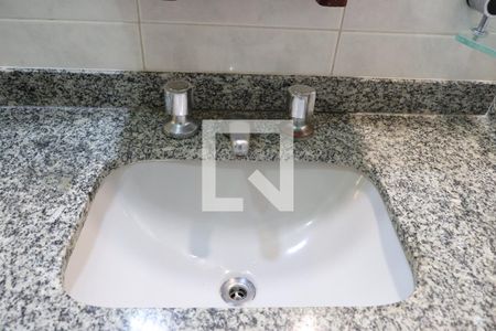 Casa à venda com 256m², 4 quartos e 2 vagasBanheiro da Suíte