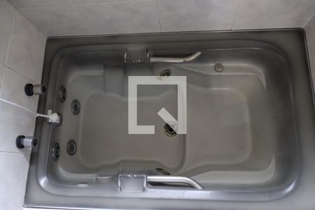 Casa à venda com 256m², 4 quartos e 2 vagasBanheiro da Suíte